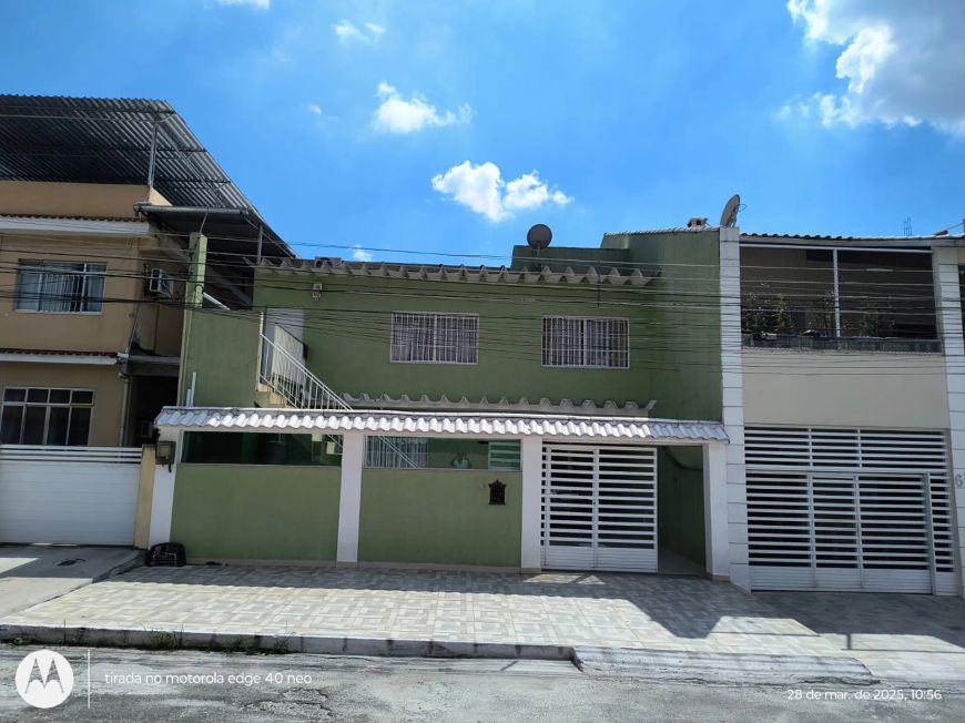 Excelente Oportunidade de 2 Casas ótima localização B. Luz