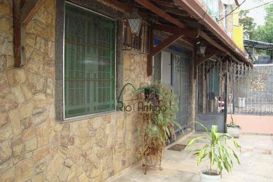 Casa - Rua Ivan Vigné - Centro - Nova Iguaçu