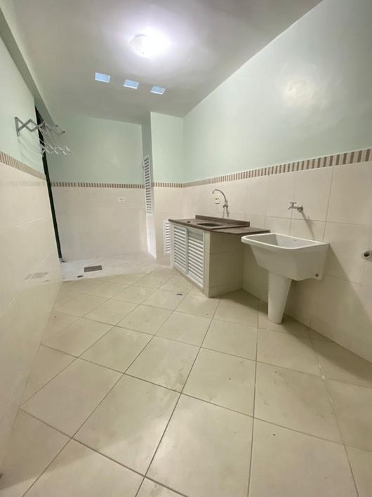 Venda - Casa alto padrão com 250m² com 3 qsuítes no Bairro Califórnia - Nova Iguaçu - RJ