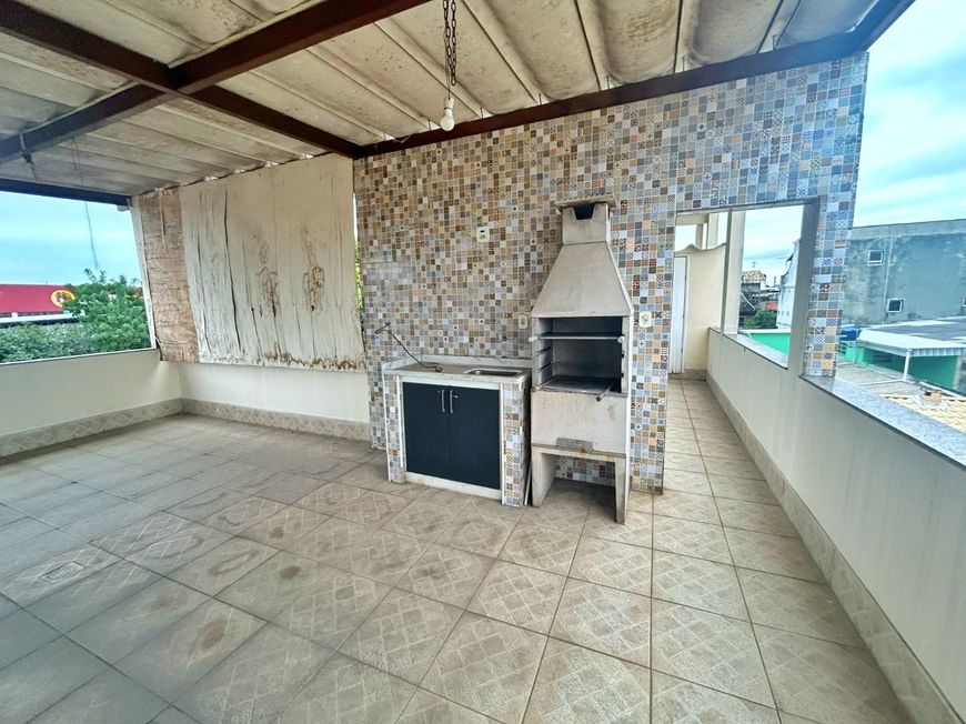 Casa com 4 dormitórios à venda, 170 m² por R$ 750.000,00 - Califórnia - Nova Iguaçu/RJ