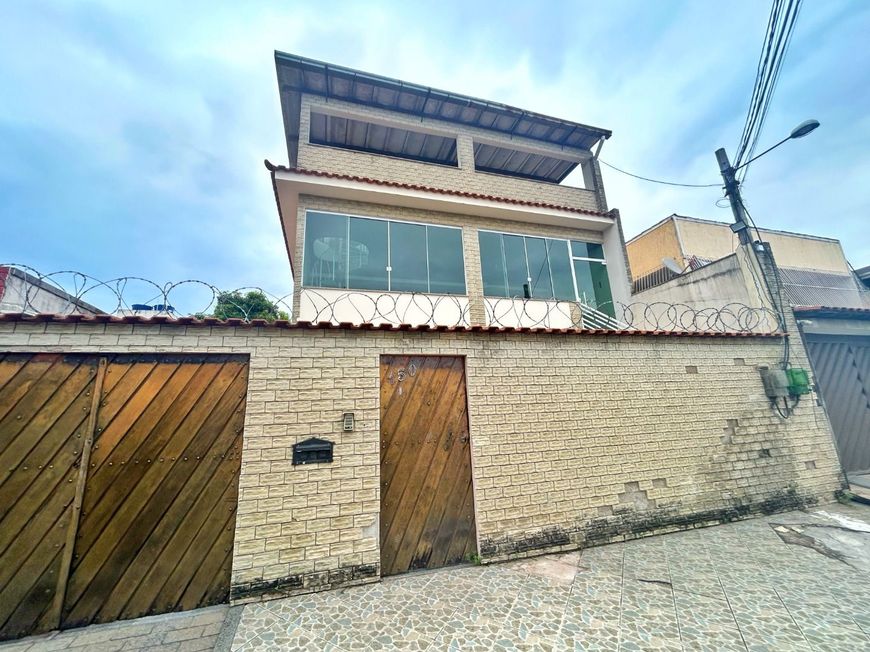 Casa com 4 dormitórios à venda, 170 m² por R$ 750.000,00 - Califórnia - Nova Iguaçu/RJ