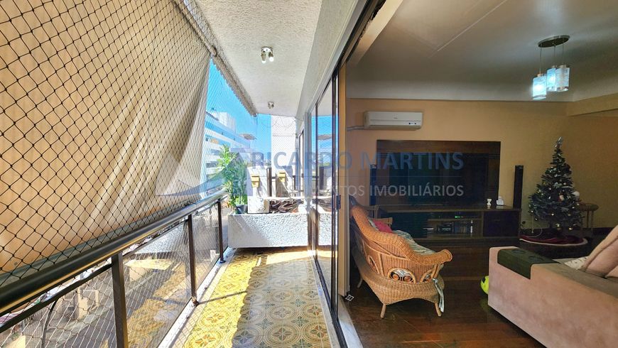 Apartamento para venda possui 300 metros quadrados com 4 quartos em Centro - Nova Iguaçu - RJ