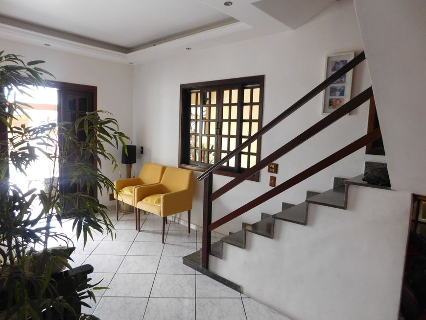 Grande Oportunidade!! Excelente casa duplex em condomínio no centro de Nova Iguaçu/Rj