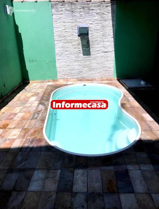 CASA INDEPENDENTE FRENTE DE RUA, ACEITANDO FINANCIAMENTO, COM PISCINA MOQUETA iNFORME CASA VENDE Cas