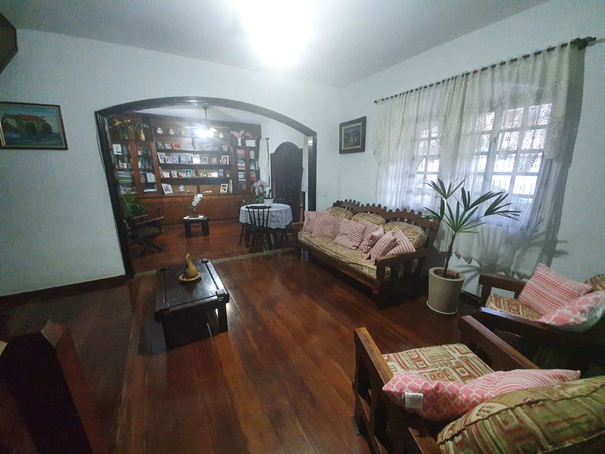 Vendo casa de condomínio 3 quartos centro Nova Iguaçu