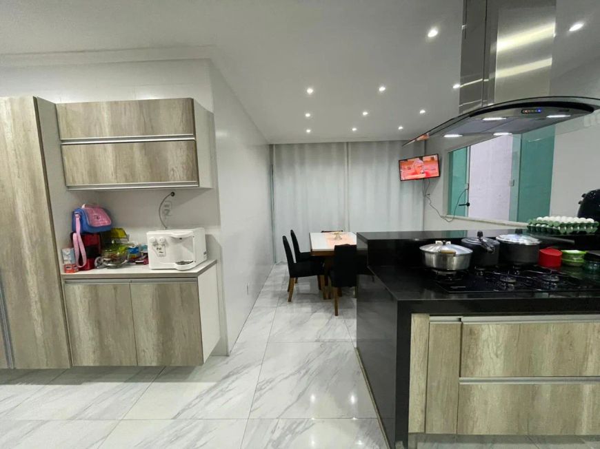 Vendo casa lindíssima com 5 quartos em Santa Eugênia Nova Iguaçu Melhor ponto