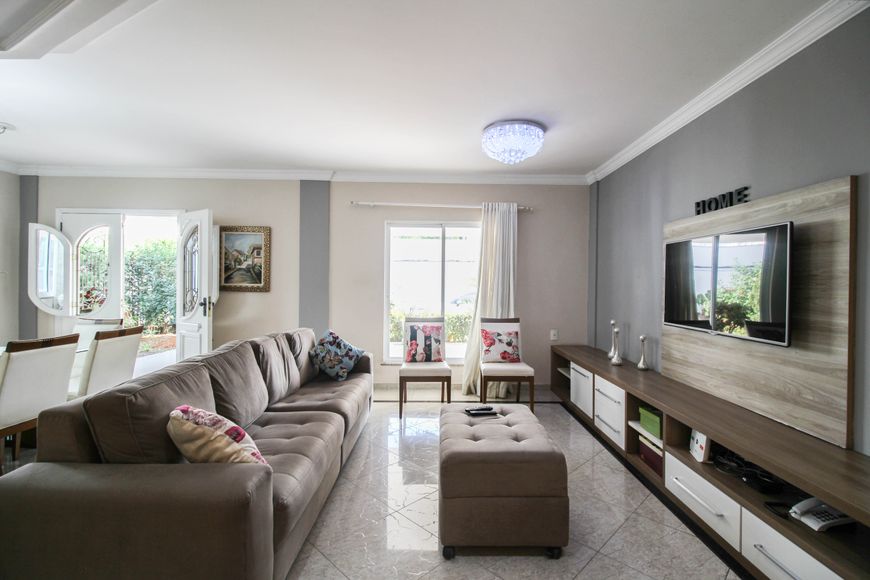 CASA 5 QUARTOS CONDOMÍNIO LA RESERVE