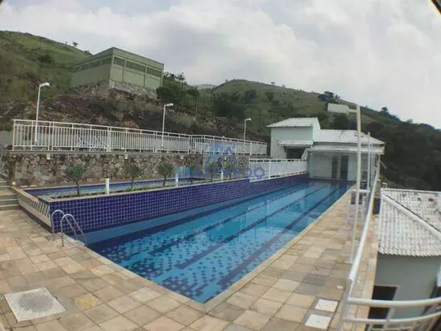 Imóvel para venda possui 200 metros quadrados com 4 quartos