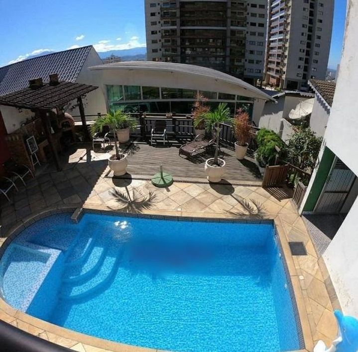 Casa para Venda em Nova Iguaçu, Centro, 5 dormitórios, 3 suítes, 5 banheiros, 1 vaga