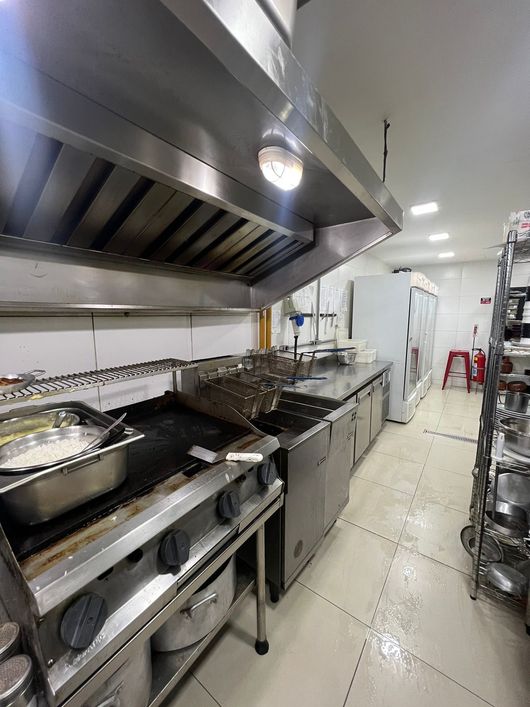 Ponto comercial/Loja/Box para venda possui 200 metros quadrados em Centro - Nova Iguaçu - RJ