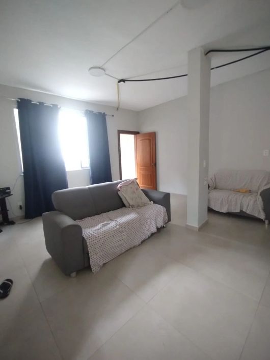 Alugo casa de 3 quartos no Centro para fins comerciais