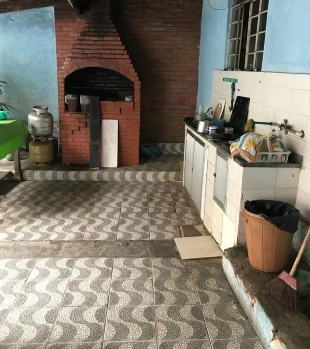 Casa para Venda em Nova Iguaçu, Centro, 3 dormitórios, 2 banheiros