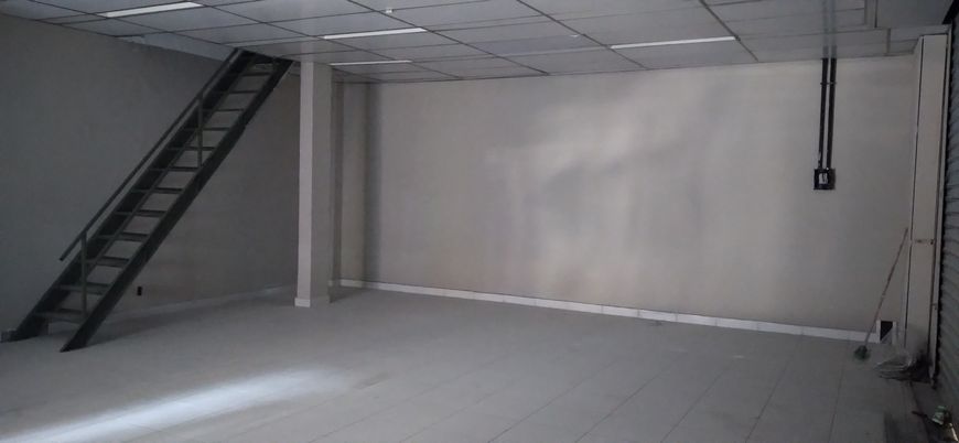 LOJA NO CENTRO DE NOVA IGUAÇU, AV. MARTINS, 68 COM 2 PISOS DE 75 M2 CADA