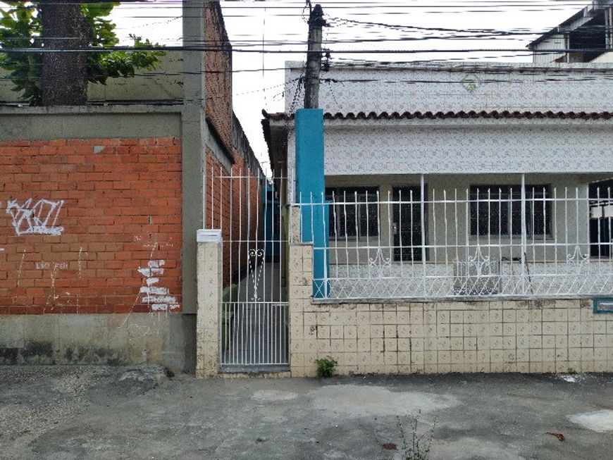 Alugo casa no bairro Vila Nova em Nova Iguaçu