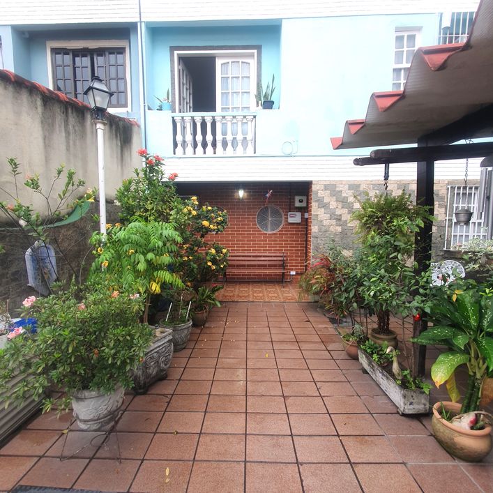 Casa de condomínio para venda tem 132 metros quadrados com 3 quartos em Alvarez - Nova Iguaçu - RJ