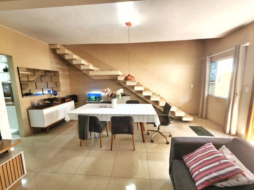 Casa com 4 dormitórios à venda, 160 m² por R$ 650.000,00 - Jardim Esplanada - Nova Iguaçu/RJ