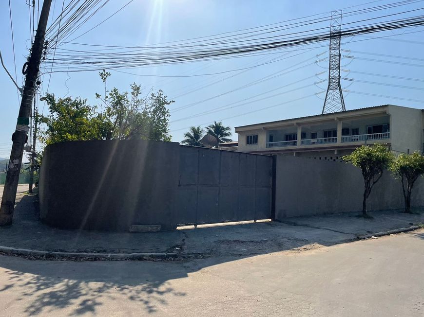 Vendo imóvel excelente com 1200 m² com 2 casas completas e escritório em Austin perto da dutra