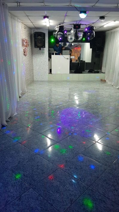 Vendo casa com salão de festas na Mario Guimarães centro Nova Iguaçu