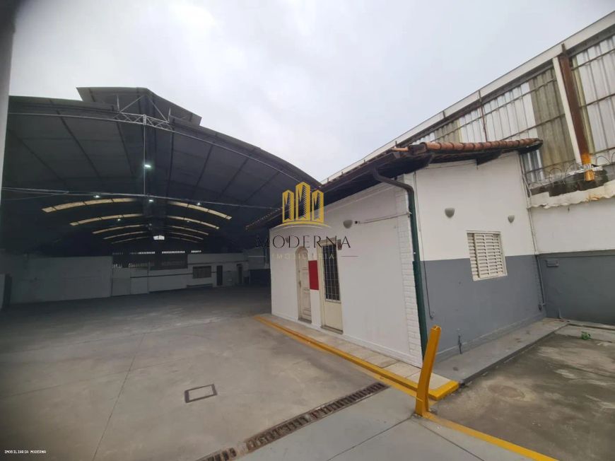 Prédio Comercial para Locação em Nova Iguaçu, Centro, 3 banheiros, 20 vagas