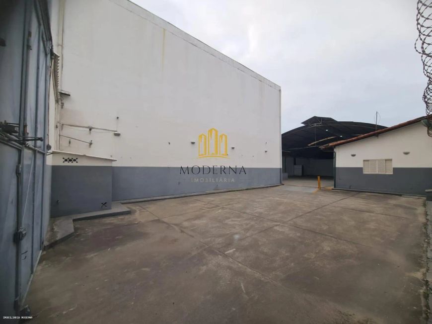 Prédio Comercial para Locação em Nova Iguaçu, Centro, 3 banheiros, 20 vagas
