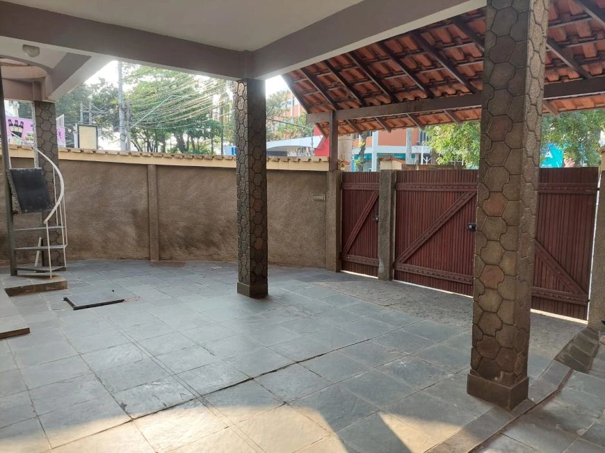 Imóvel para venda tem 212 metros quadrados com 6 quartos em da Luz - Nova Iguaçu - RJ