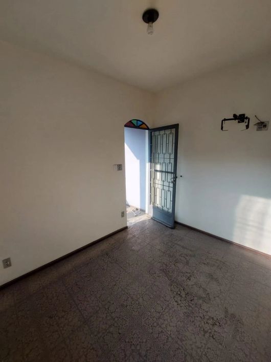 Imóvel para venda tem 212 metros quadrados com 6 quartos em da Luz - Nova Iguaçu - RJ
