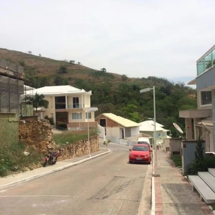 Casa para Locação em Nova Iguaçu, LUZ, 4 dormitórios, 2 suítes, 5 banheiros, 2 vagas