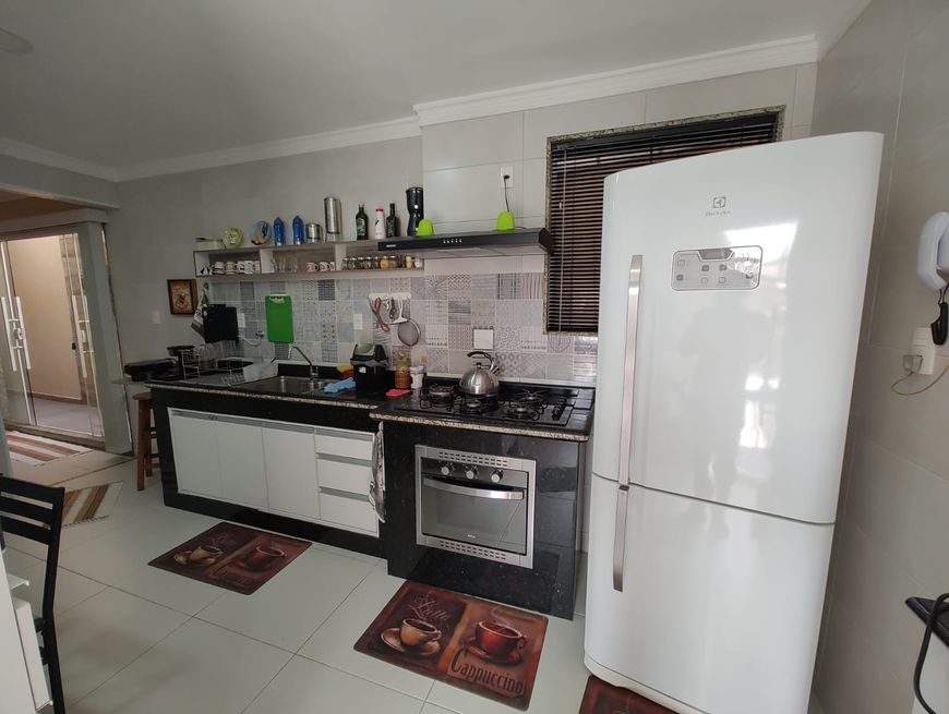Excelente Casa na Rua Mário Guimarães , N.I.
