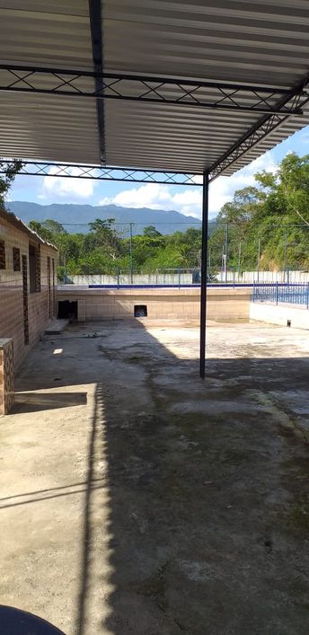 MARAVILHOSO SÍTIO com 127.000m² , em Tinguá, Grande Oportunidade ! ! !