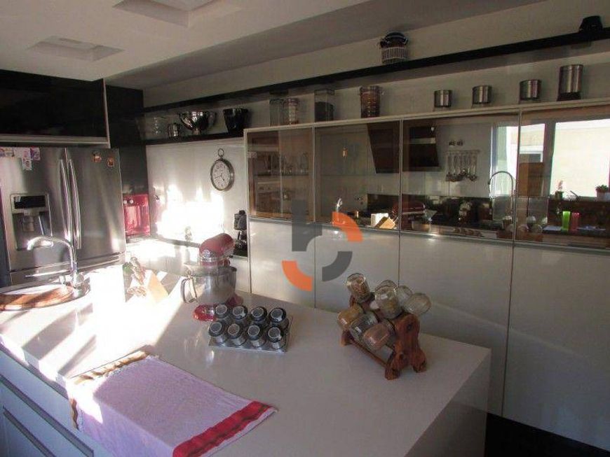 (Venda) Casa com 5 dormitórios - Luz - Nova Iguaçu/RJ