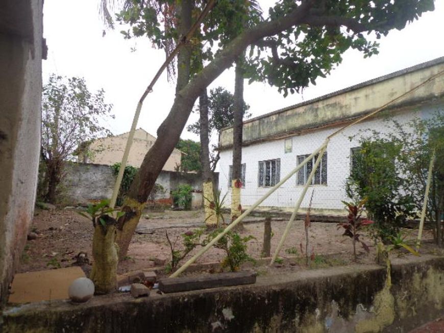Vendo Casa com Terreno de 1895m² no bairro Cerâmica nova iguaçu