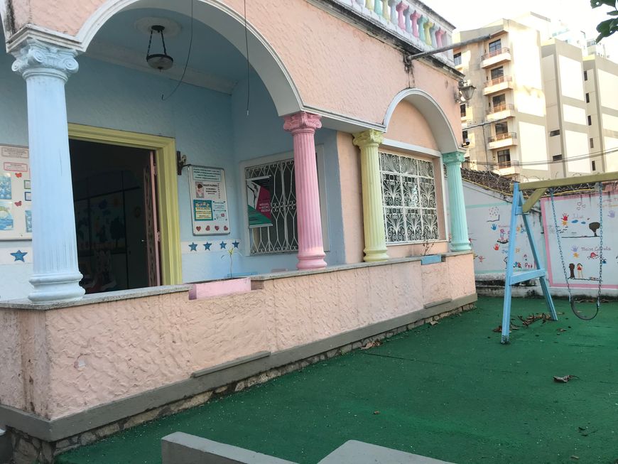 Vendo casa comercial no centro de Nova Iguaçu com 400 m² de área construida