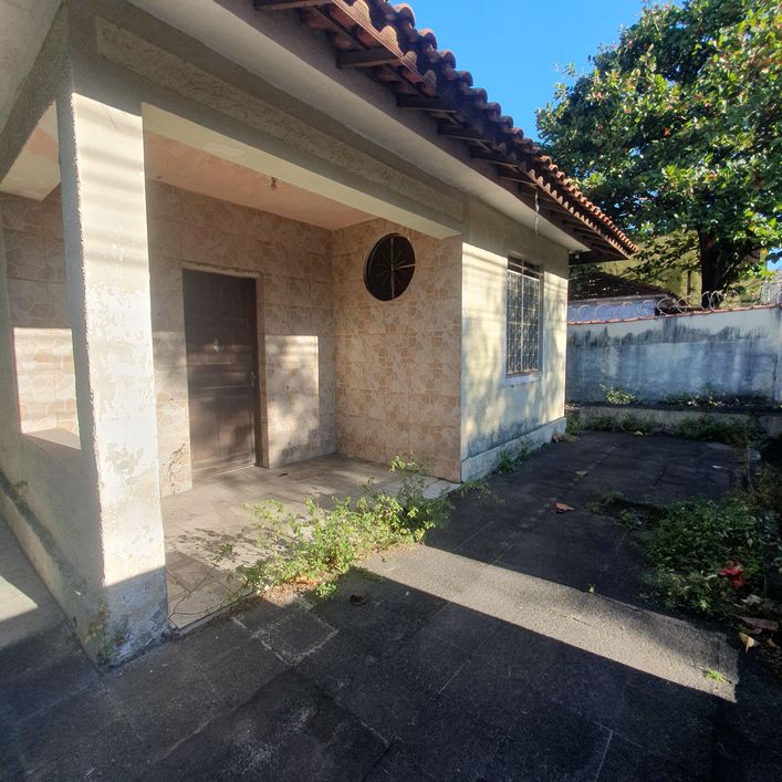 Casa com 3 quartos em Centro - Nova Iguaçu - RJ