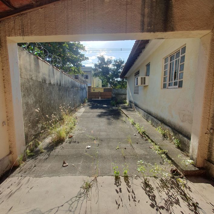 Casa com 3 quartos em Centro - Nova Iguaçu - RJ