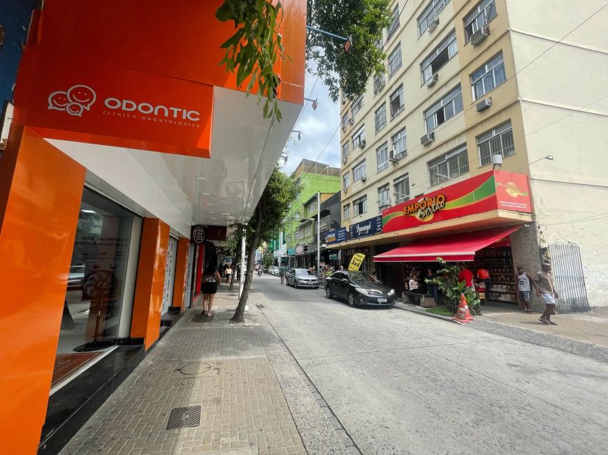 VENDA OU ALUGO LOJA CALÇADÃO DE NOVA IGUAÇU