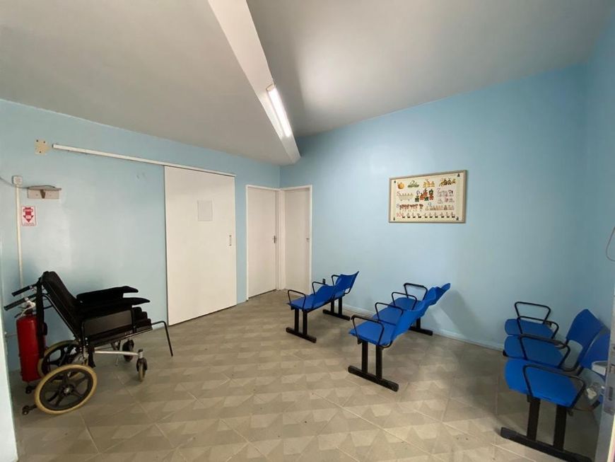 Casa comercial para aluguel e venda possui 600 metros quadrados com 6 quartos