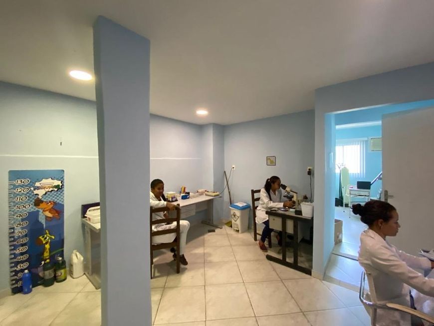 Casa comercial para aluguel e venda possui 600 metros quadrados com 6 quartos