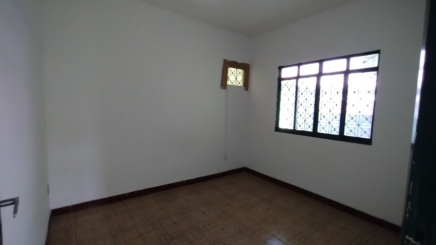 Alugo casa em