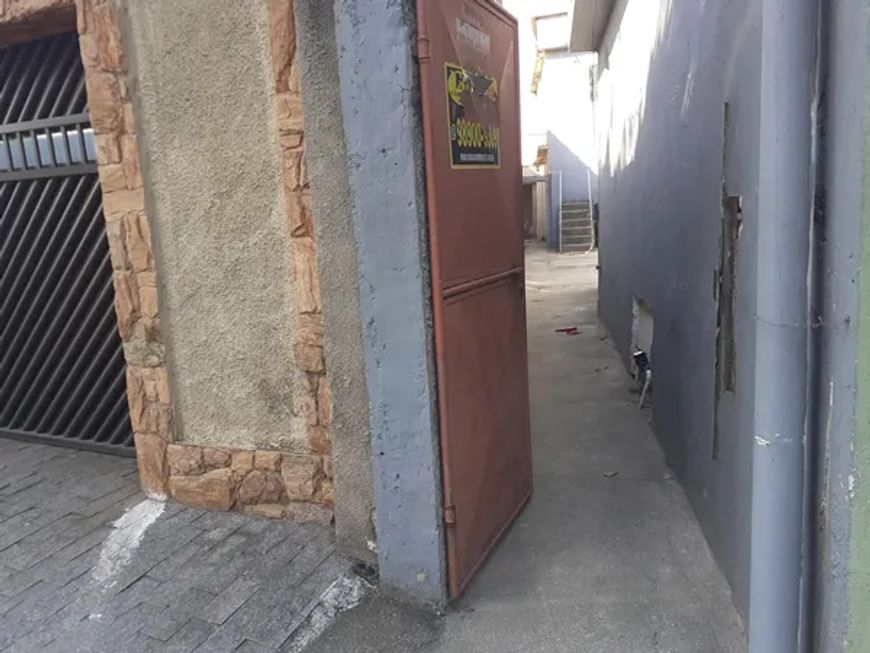casa térrea em vila de 1 quarto ao lado da prefeitura de nova iguaçu