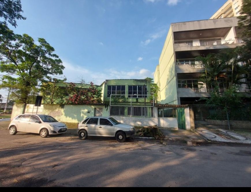 PREDIO NA RUA DR MARIO GUIMARÃES para venda com 370 metros quadrados em Centro - Nova Iguaçu - RJ