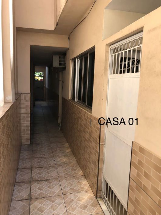 IMÓVEL COMERCIAL - 360m2 - 03 CASA/02 LOJAS/01 APARTAMENTO - ACEITA FINANCIAMENTO BANCÁRIO
