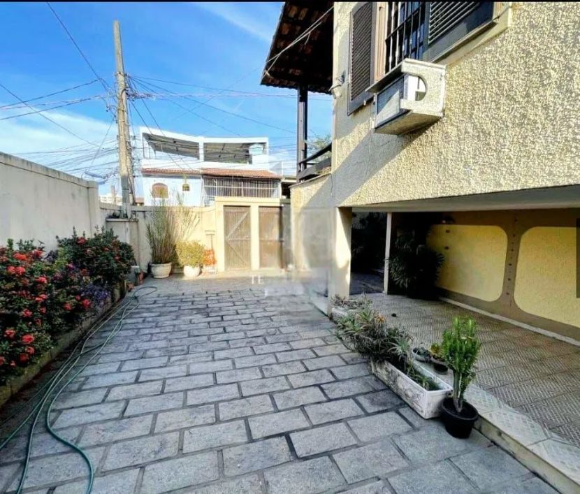 Casa com 2 dormitórios à venda, 275 m² por R$ 550.000,00 - Caonze - Nova Iguaçu/RJ