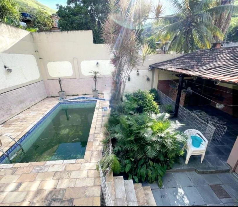 Casa com 2 dormitórios à venda, 275 m² por R$ 550.000,00 - Caonze - Nova Iguaçu/RJ