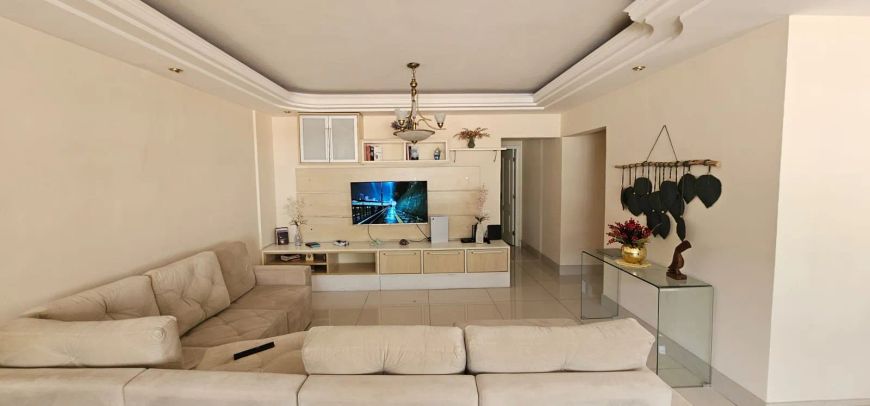 Imóvel para venda tem 200 metros quadrados com 4 quartos em Centro - Nova Iguaçu - RJ