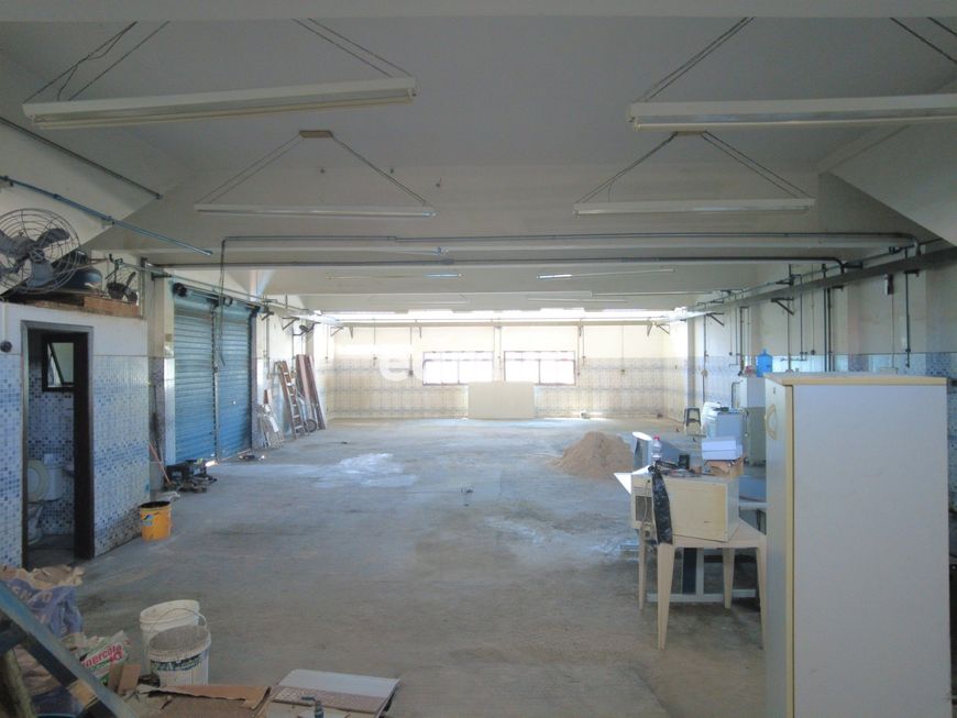 TERRENO para ALUGUEL com 215m² no bairro Vila Lucinda com 0 quartos e 2 vagas. Santo André, SP
