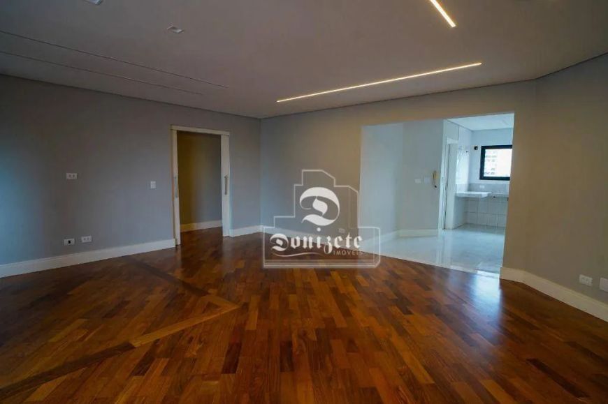 Apartamento todo reformado com 4 dormitórios à venda, 136 m² por R$ 1..070.000,00- Vila Gilda - Sant