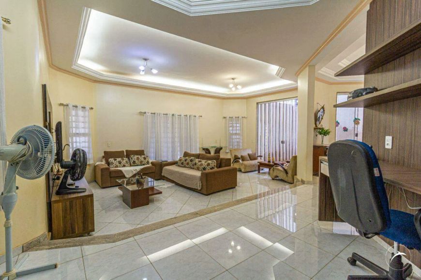 Casa à venda, 6 quartos, 2 suítes, 8 vagas, Vicente Pires - Brasília/DF