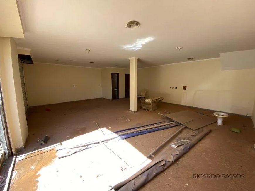 Vendo/Troco Prédio com 08 apartamentos e 02 lojas no Del Lago Avenida Principal Itapoã Brasília/DF