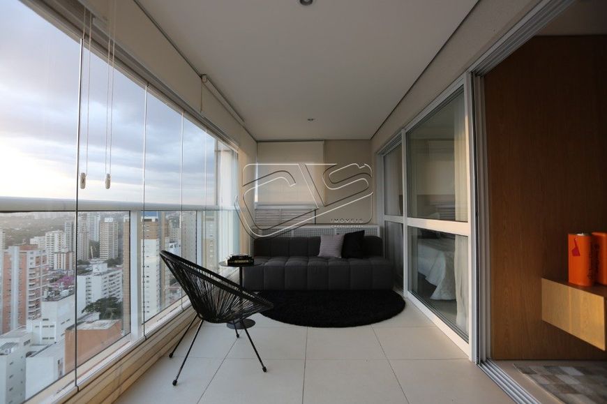 Apartamento Pinheiros 2 dormitórios 1 suíte 2 vagas de garagem 84 m²