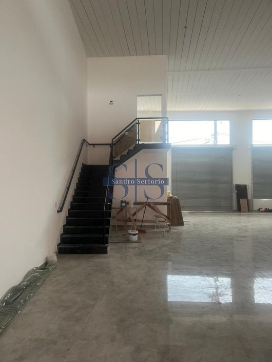 Salão Comercial para alugar 1800 metros quadrados 3 banheiros - Vila Helena Santo André - SP